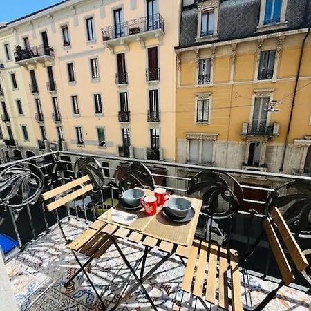 Daire Sempione Comfort Con Balcone A